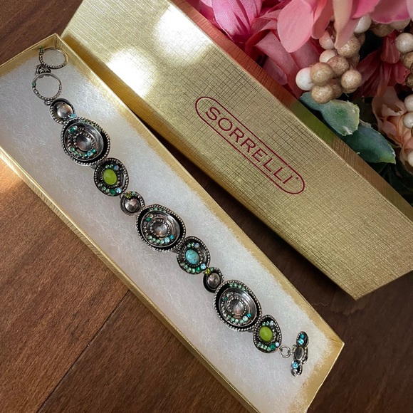 Artistic Sorrelli Vintage Handcrafted Bracelet - Picture 3 of 17